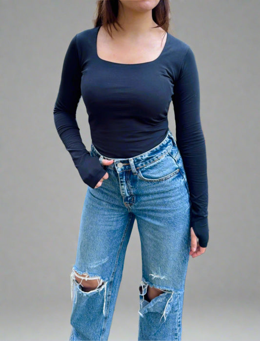 Long Sleeve Thumbhole Shirt in Black